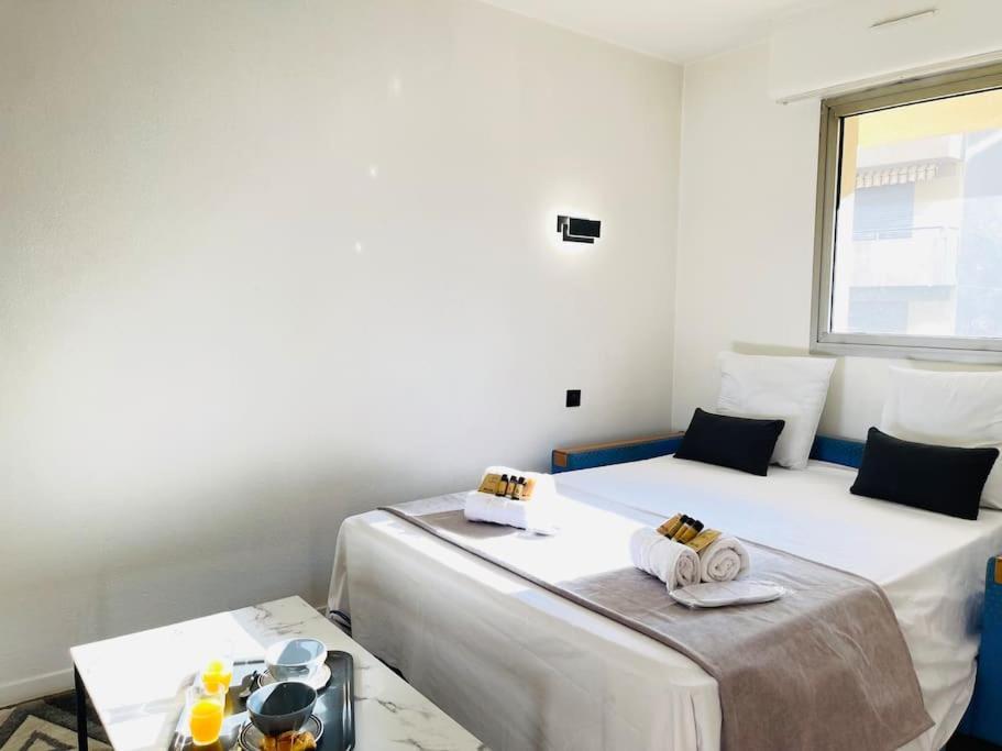 Le Chevrefeuille - Easystay83 Saint-Raphaël Buitenkant foto