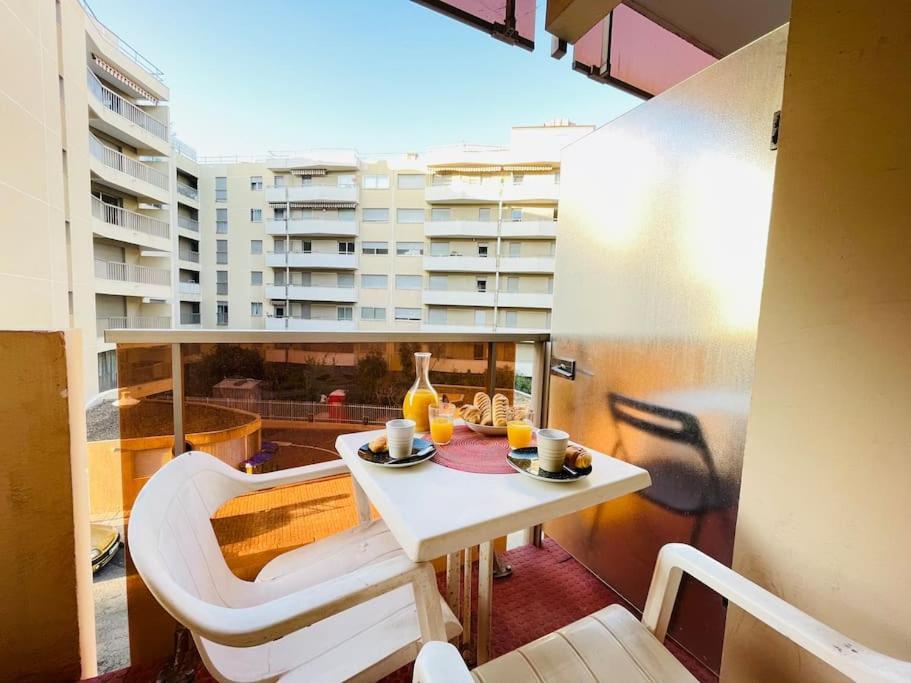 Le Chevrefeuille - Easystay83 Saint-Raphaël Buitenkant foto
